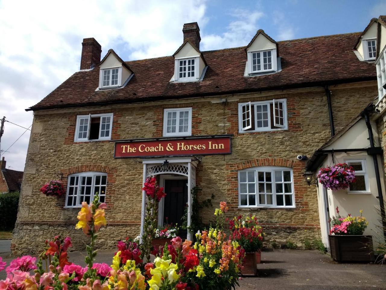 The Coach & Horses Inn Chislehampton Экстерьер фото
